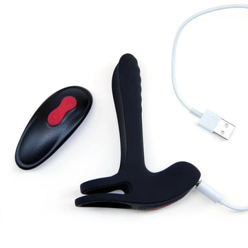 Magnum Vibrating cock sleeve with clit stimulator